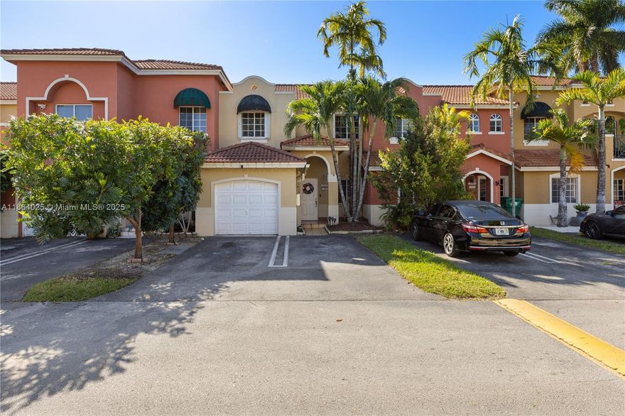 Beautiful 3 bedrooms 2 baths townhouse with modern kitchen and baths, tiles throughout a spacious home for you to enjoy. Property includes 2 community swimming pools, kids playground and 24 hrs security. Located in the Country Walk area, residents enjoy access to Highway, Schools, Shopping Centers, Restaurants and Metro Zoo.