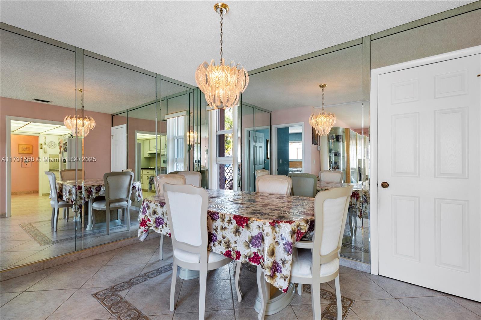 GULFSTREAM ESTATES NO 3 - Residential