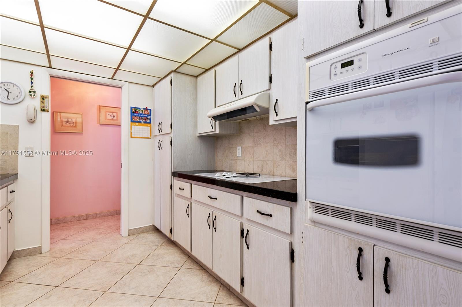 GULFSTREAM ESTATES NO 3 - Residential