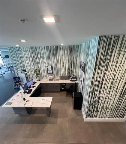 DOWNTOWN DORAL SOUTH PHAS - Residential