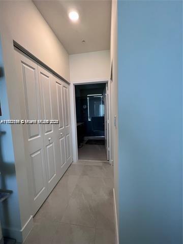 DOWNTOWN DORAL SOUTH PHAS - Residential