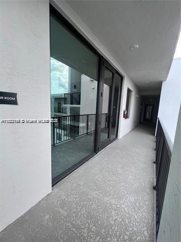 DOWNTOWN DORAL SOUTH PHAS - Residential