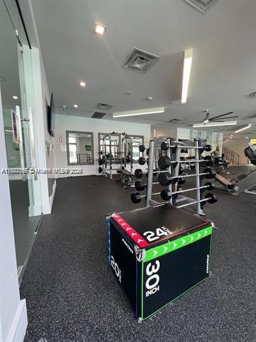 DOWNTOWN DORAL SOUTH PHAS - Residential