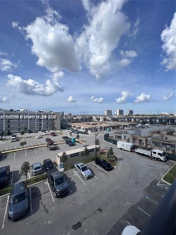 DOWNTOWN DORAL SOUTH PHAS - Residential