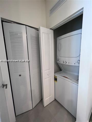 DOWNTOWN DORAL SOUTH PHAS - Residential