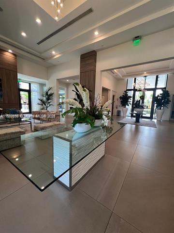 DOWNTOWN DORAL SOUTH PHAS - Residential