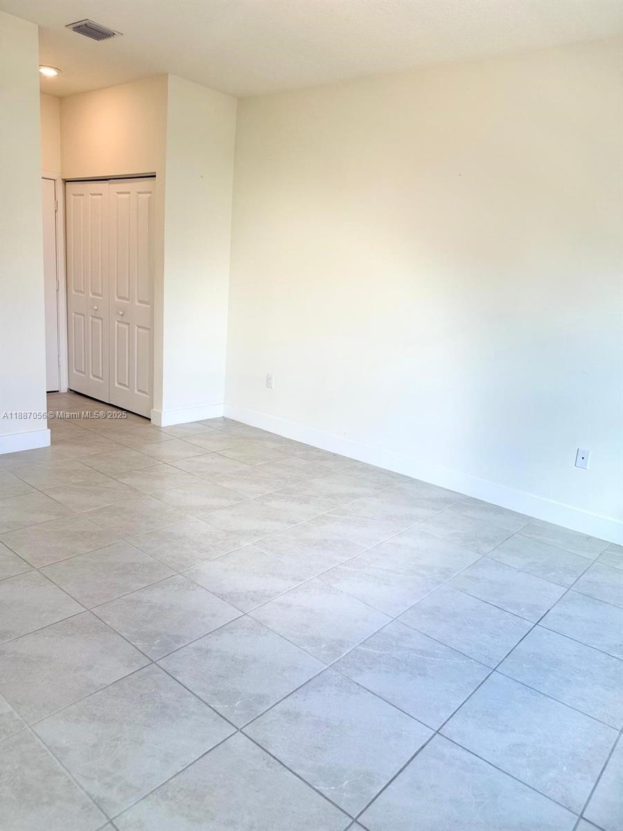 DOWNTOWN DORAL SOUTH PHAS - Residential