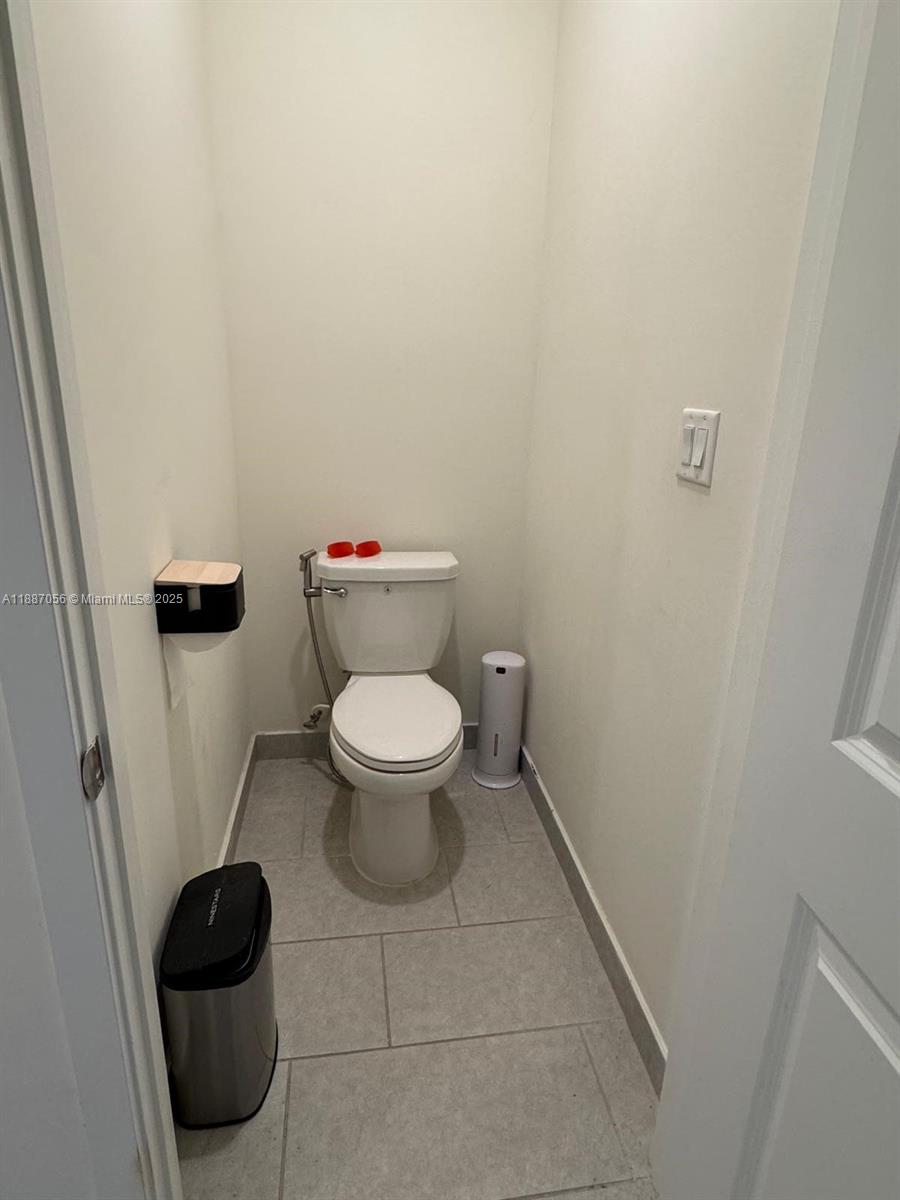 DOWNTOWN DORAL SOUTH PHAS - Residential