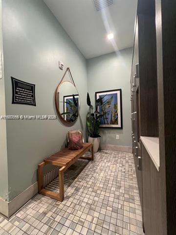 DOWNTOWN DORAL SOUTH PHAS - Residential
