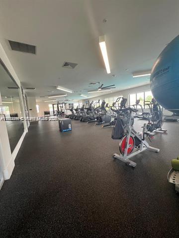 DOWNTOWN DORAL SOUTH PHAS - Residential