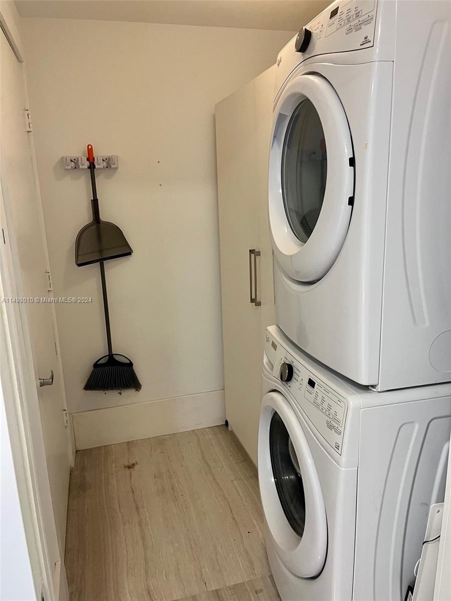 MARINA PALMS RESIDENCES - Residential Lease