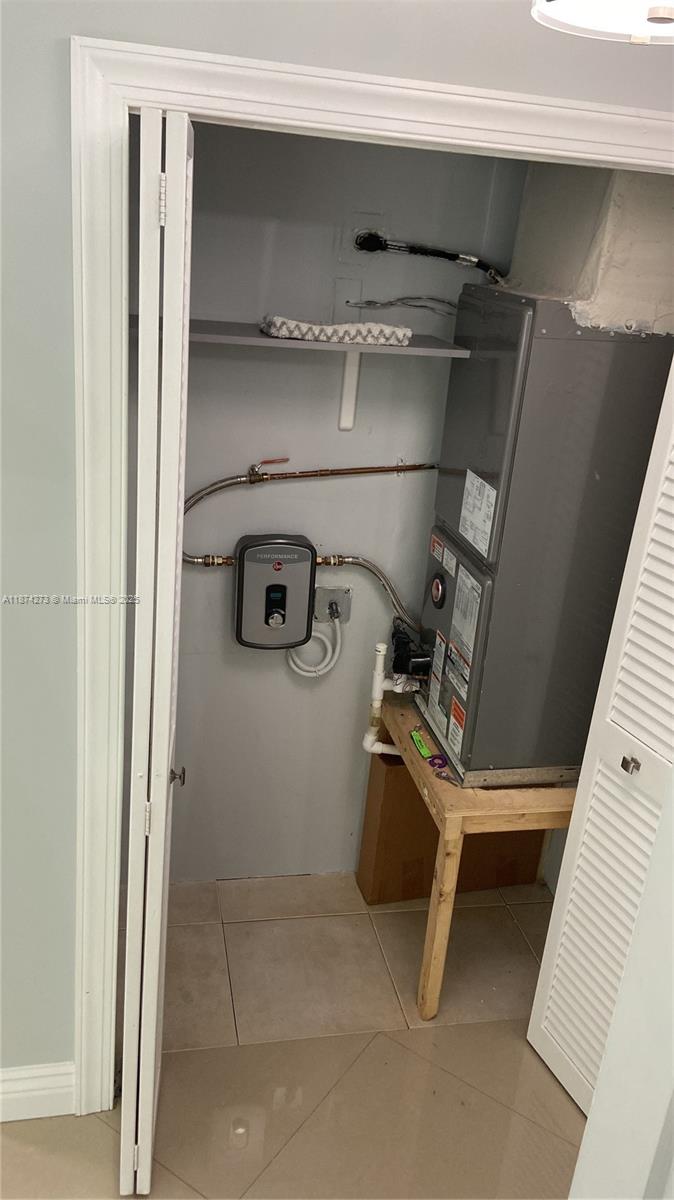 CENTER COURT CONDOMINIUM - Residential