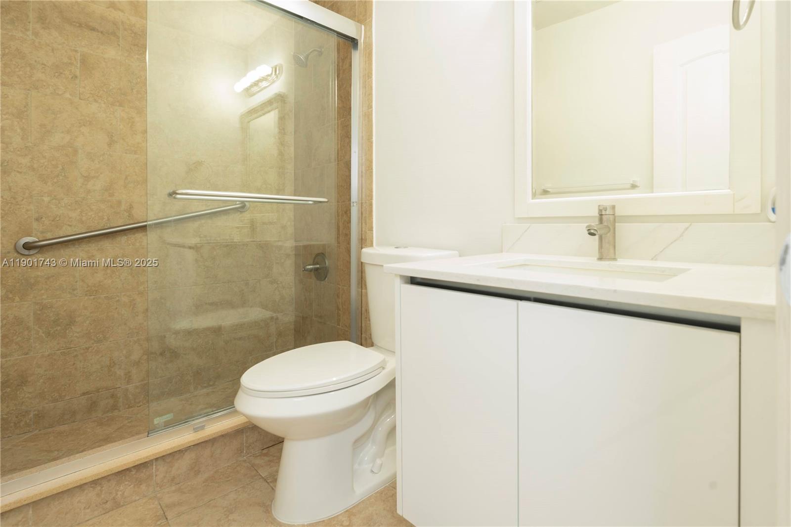 LAGO GRANDE SEVEN-D CONDO - Residential