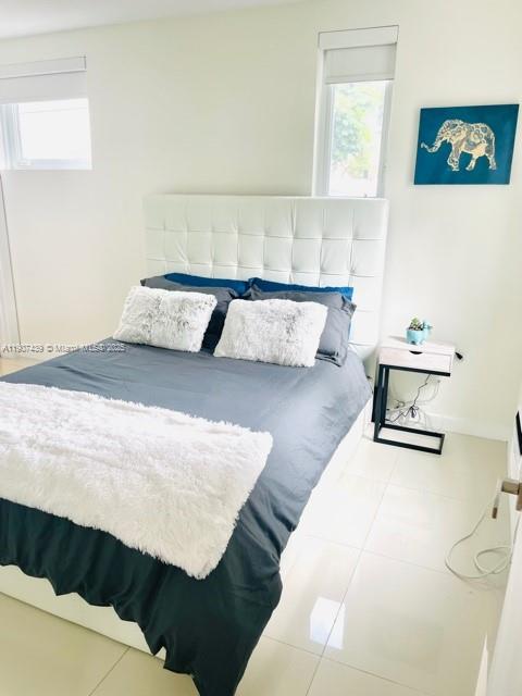 1419 WEST CONDO - Residential Lease