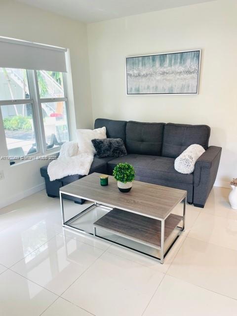 1419 WEST CONDO - Residential Lease