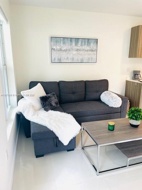 1419 WEST CONDO - Residential Lease