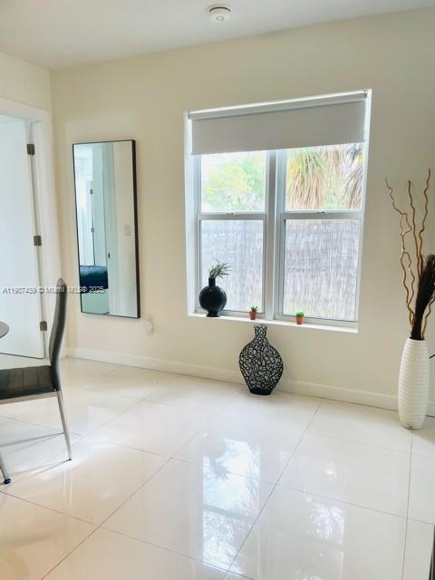 1419 WEST CONDO - Residential Lease