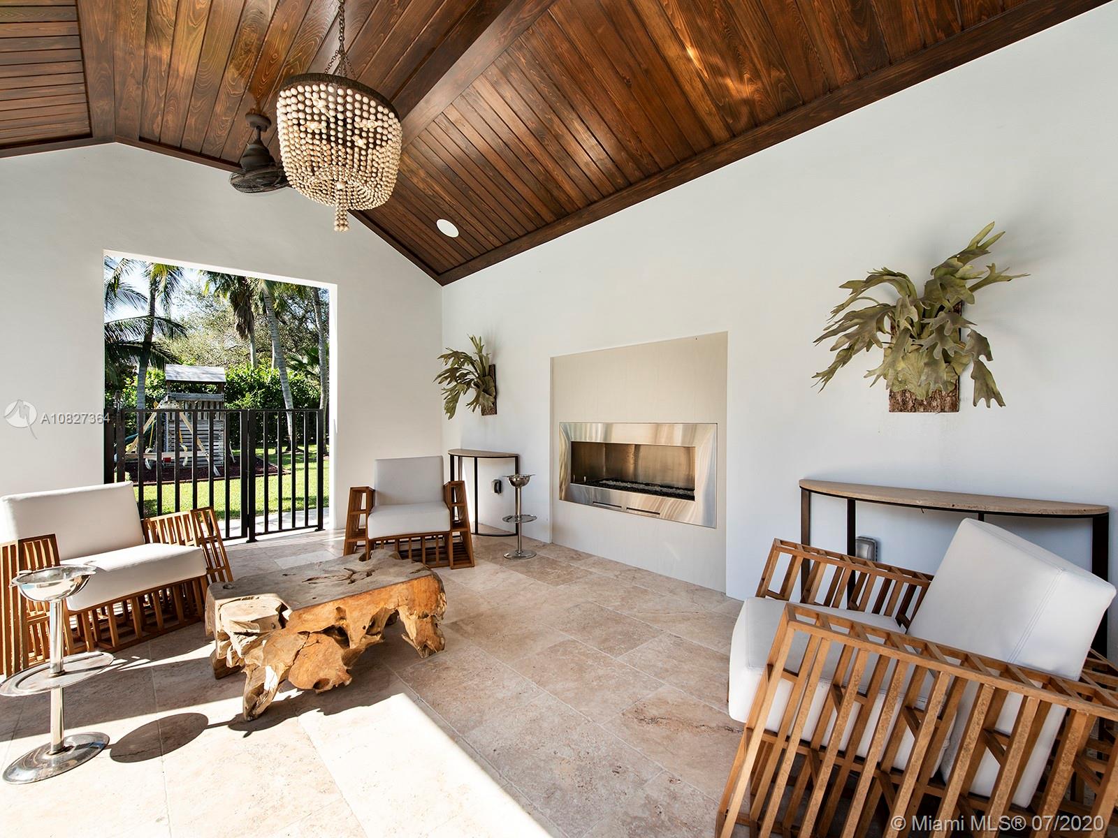 BRUCE-LAURIE SUB - Residential