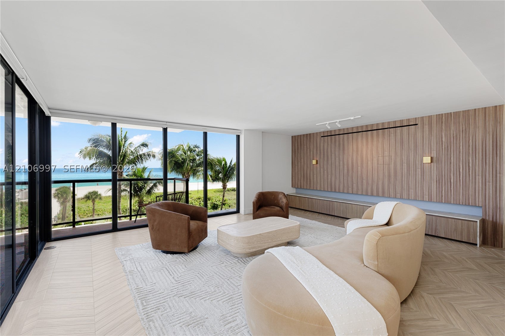 5845 Collins Ave 405/406