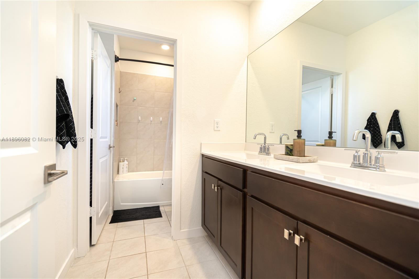 CEDAR AT KEYS GATE - Residential