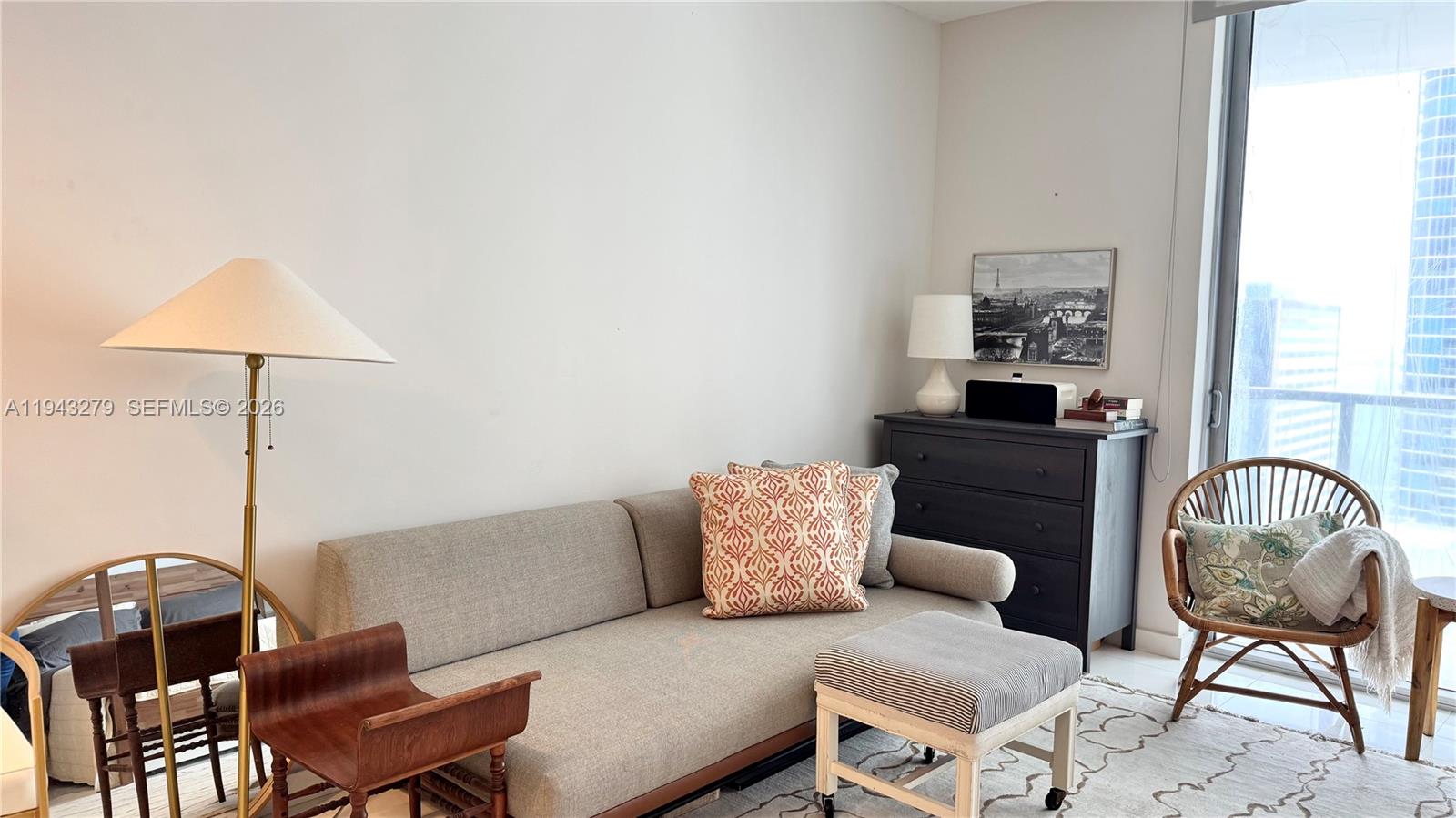 1050 Brickell Ave 3206