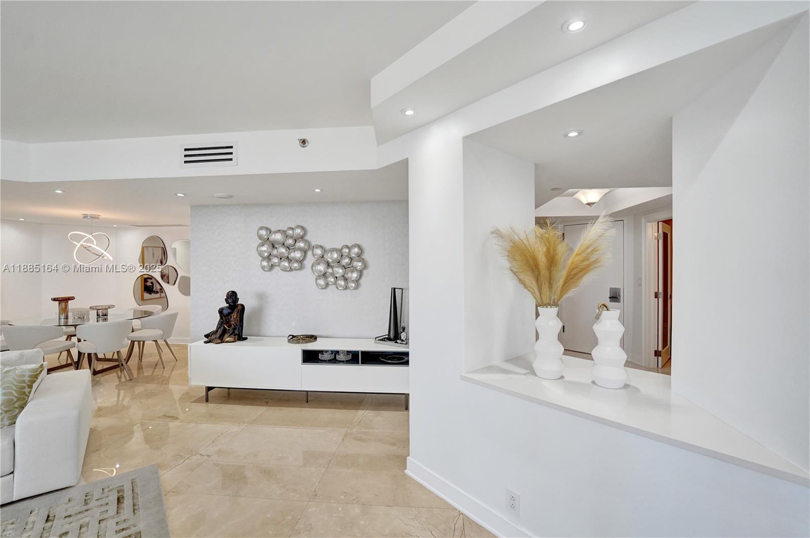 THE LANDMARK - Residential