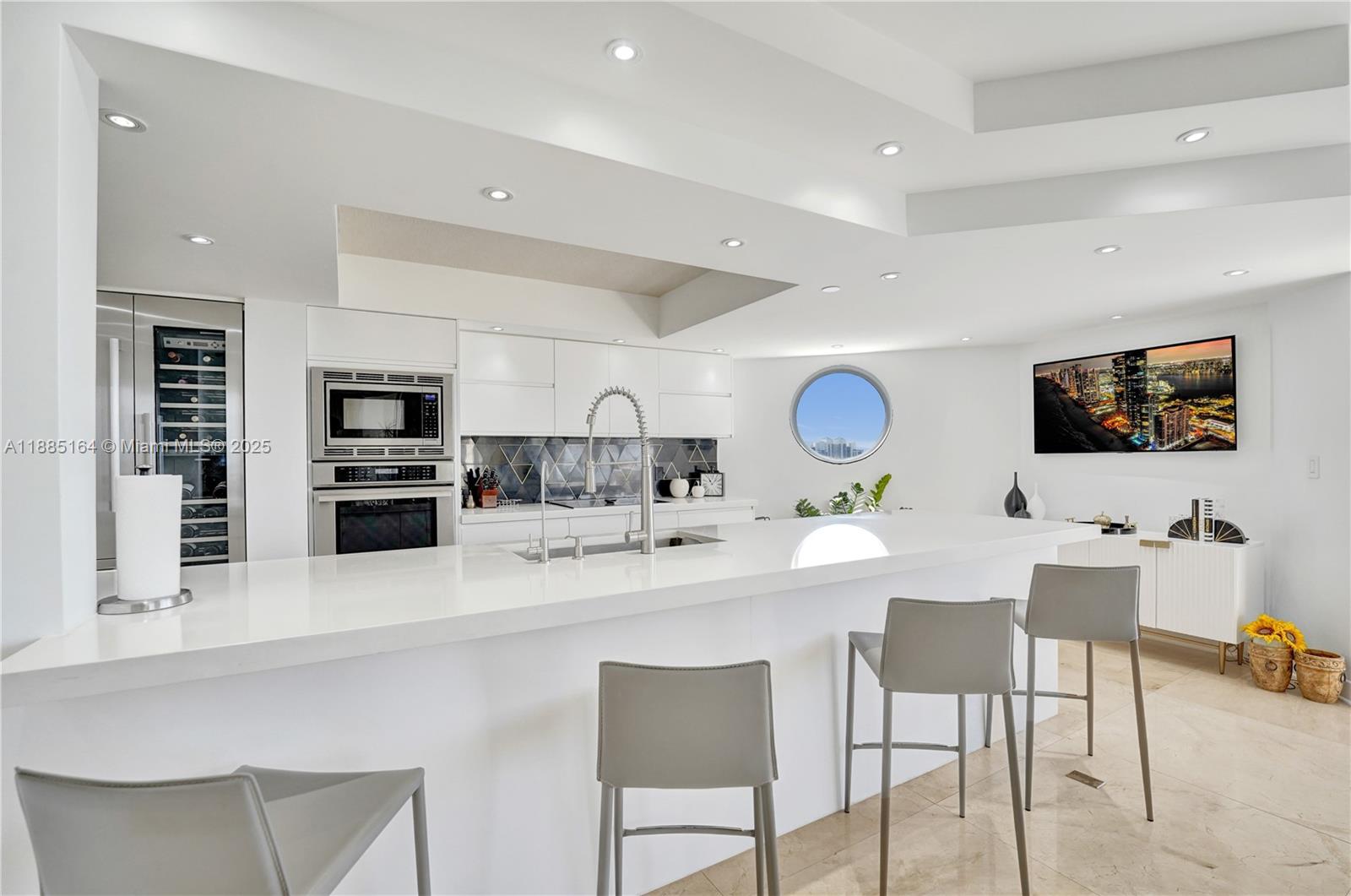 THE LANDMARK - Residential