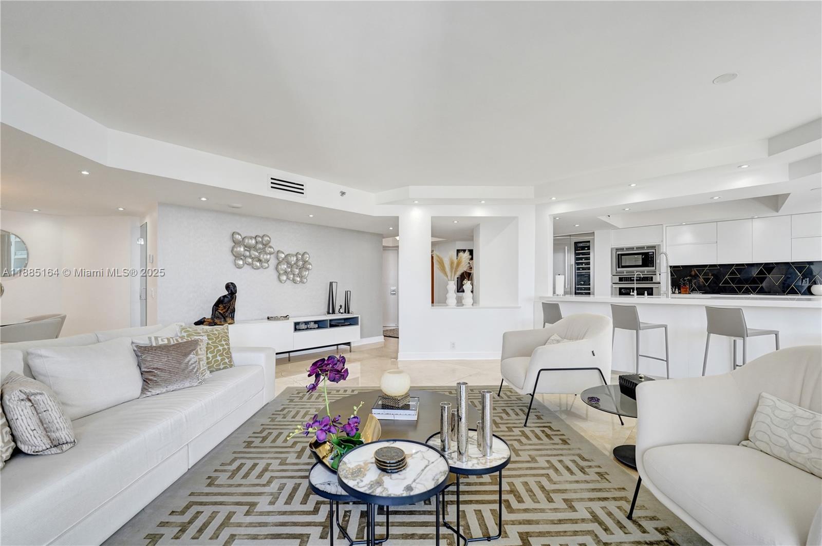 THE LANDMARK - Residential