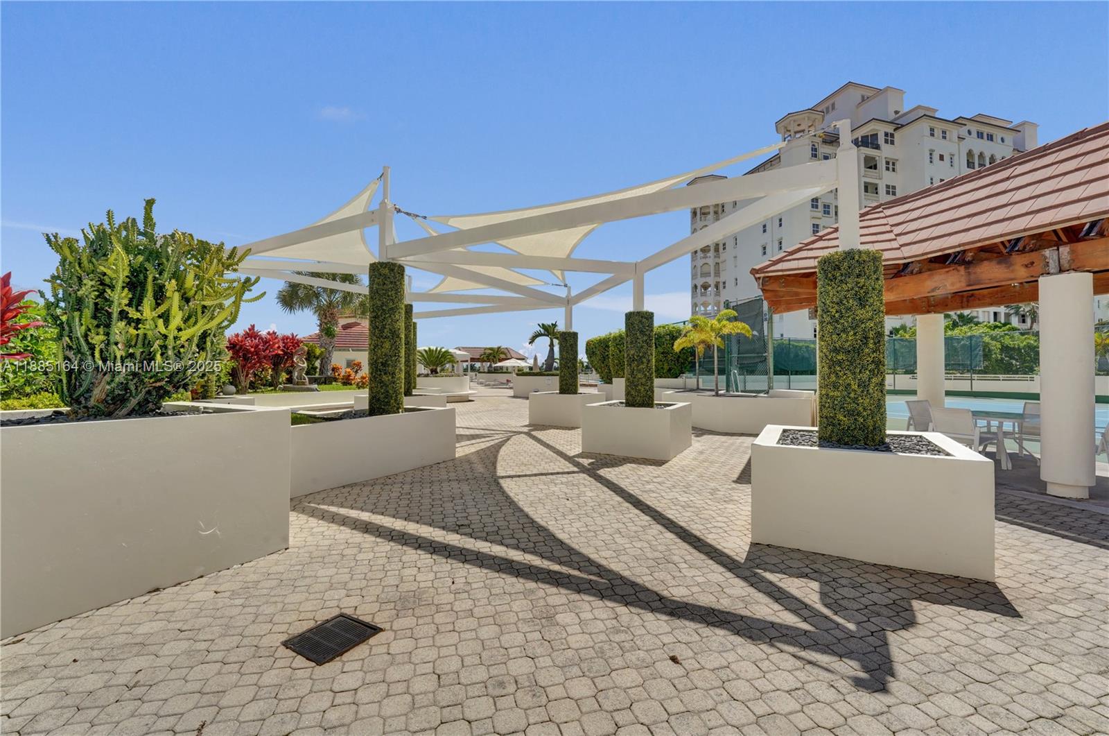 THE LANDMARK - Residential