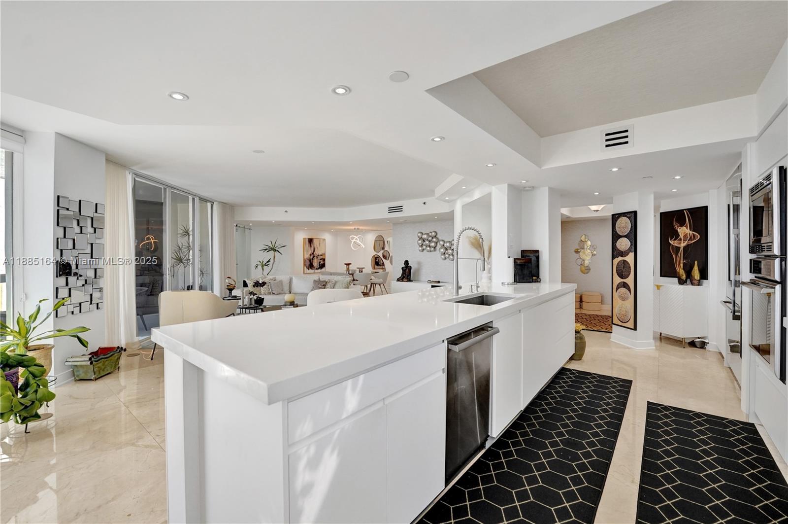 THE LANDMARK - Residential