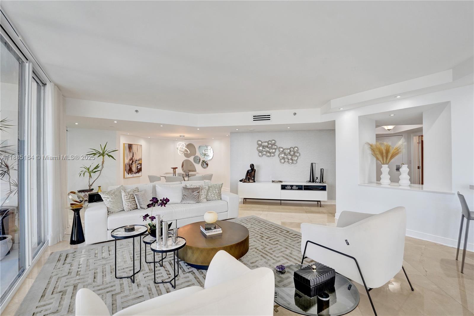 THE LANDMARK - Residential