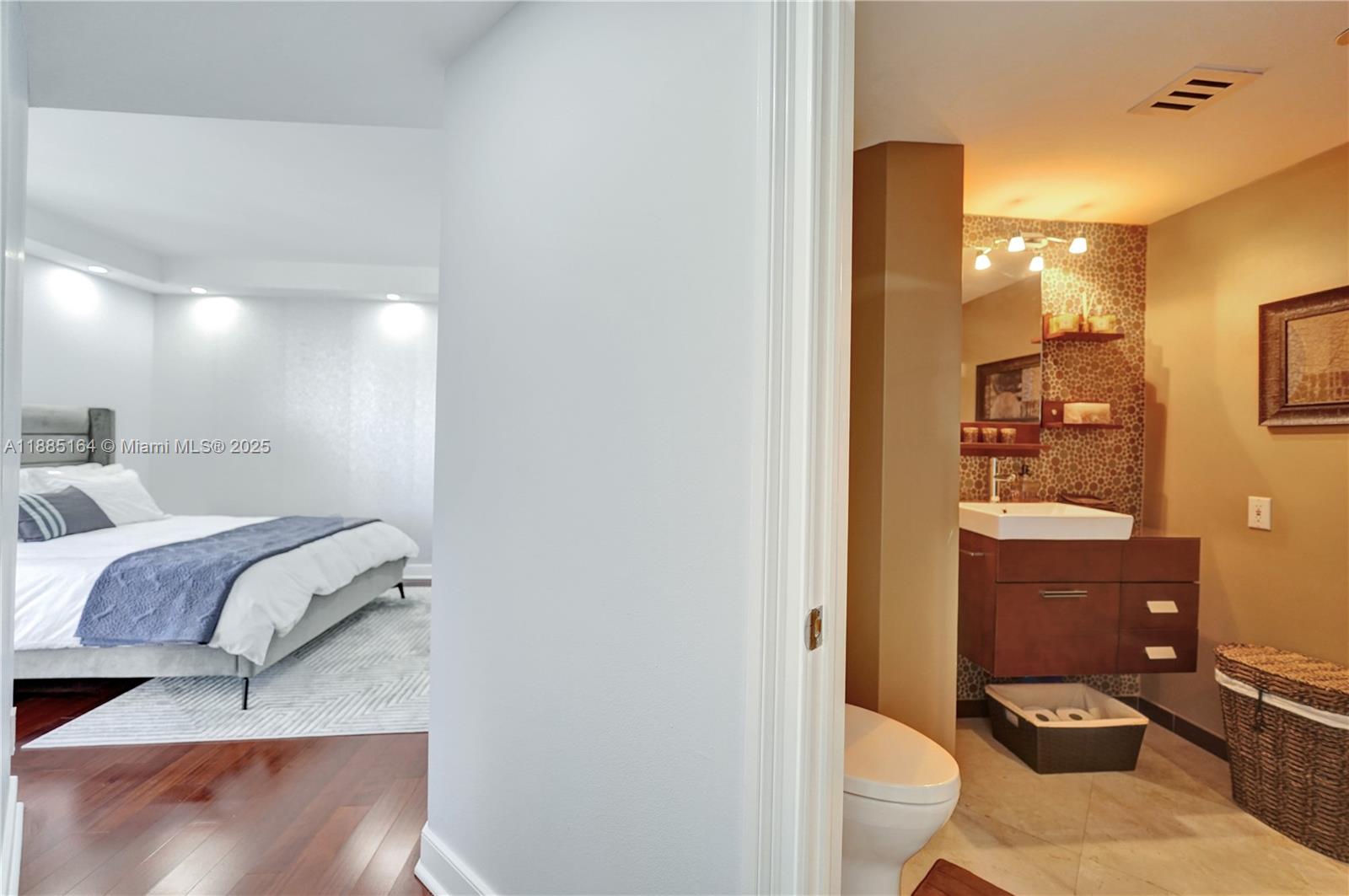 THE LANDMARK - Residential