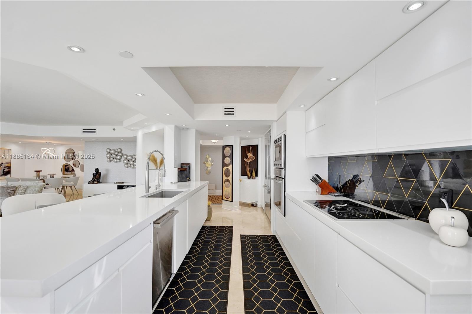 THE LANDMARK - Residential