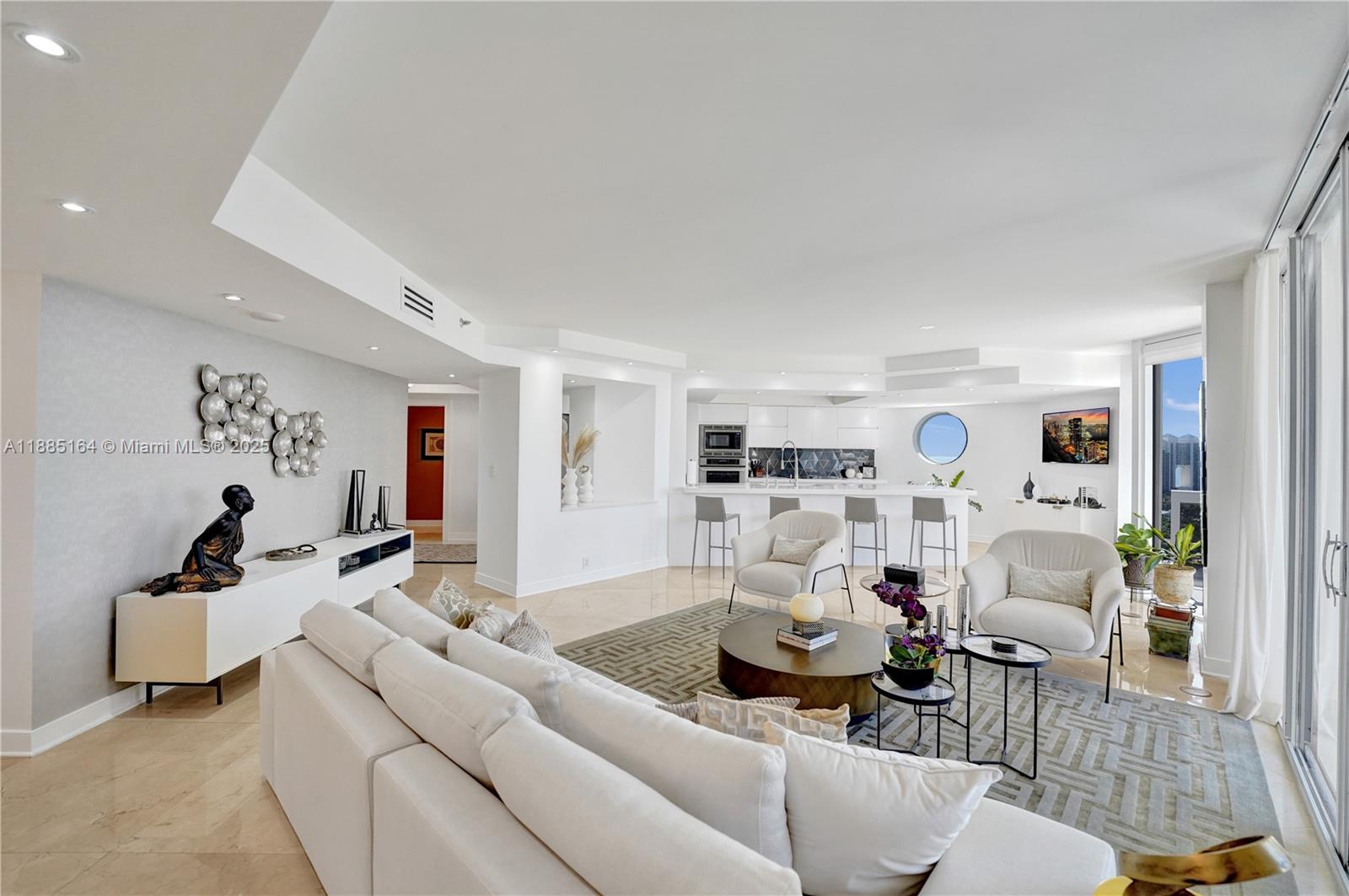 THE LANDMARK - Residential