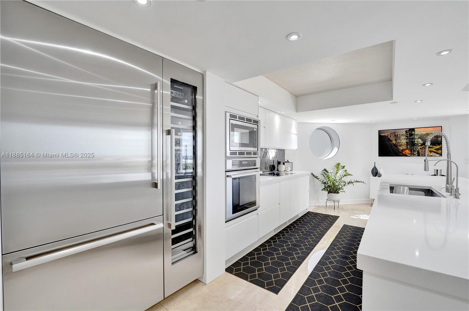 THE LANDMARK - Residential