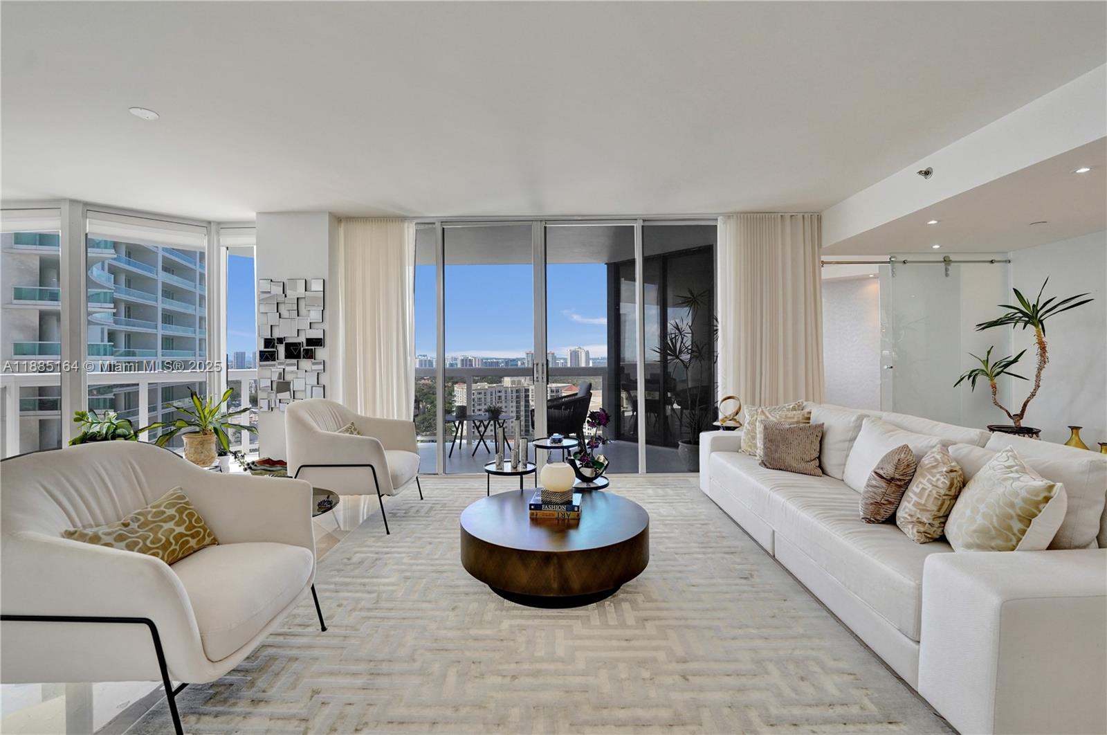 THE LANDMARK - Residential