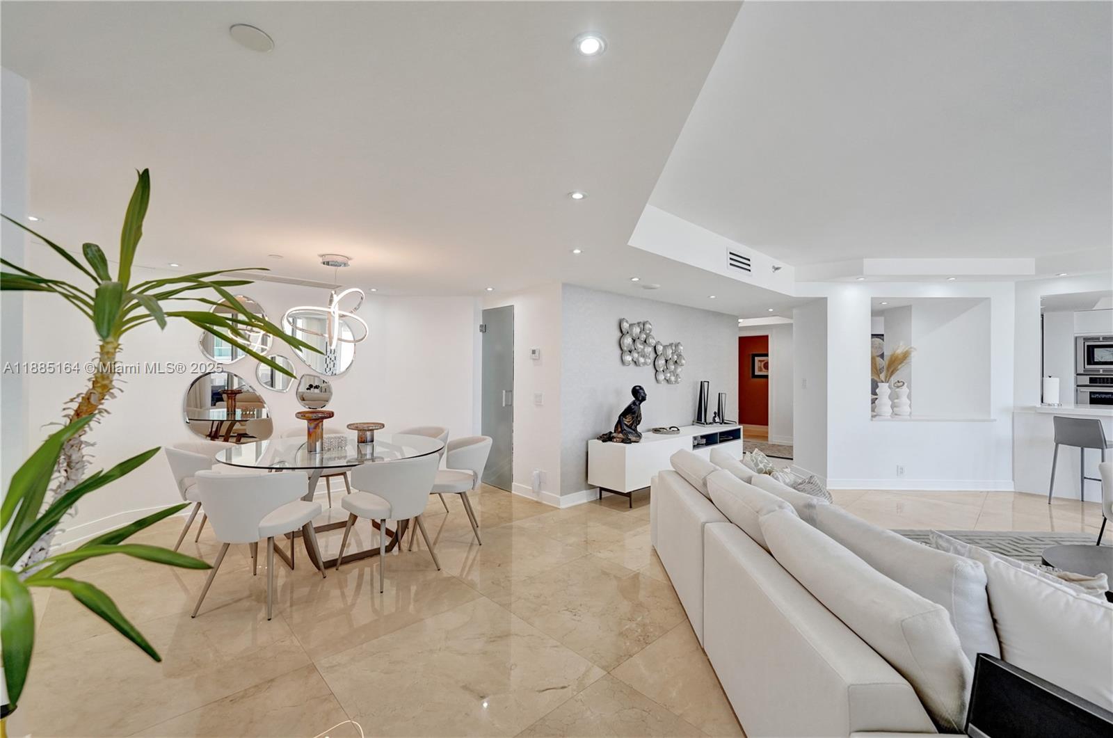 THE LANDMARK - Residential