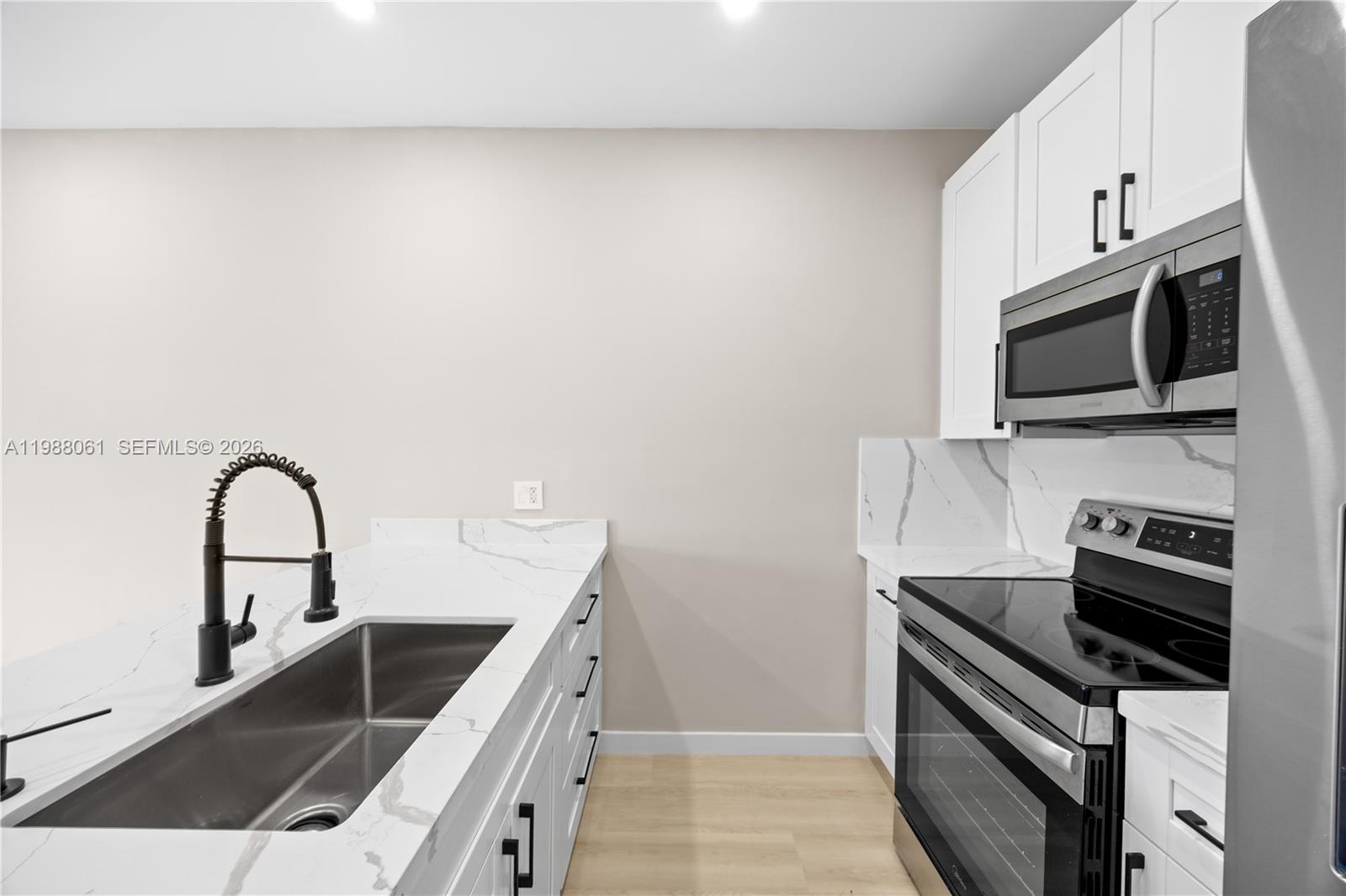 PLEASANT VILLAGE - Residential Lease