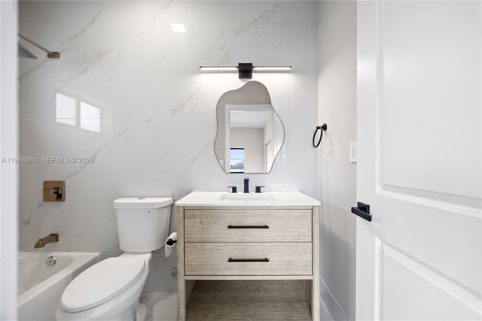 PLEASANT VILLAGE - Residential Lease