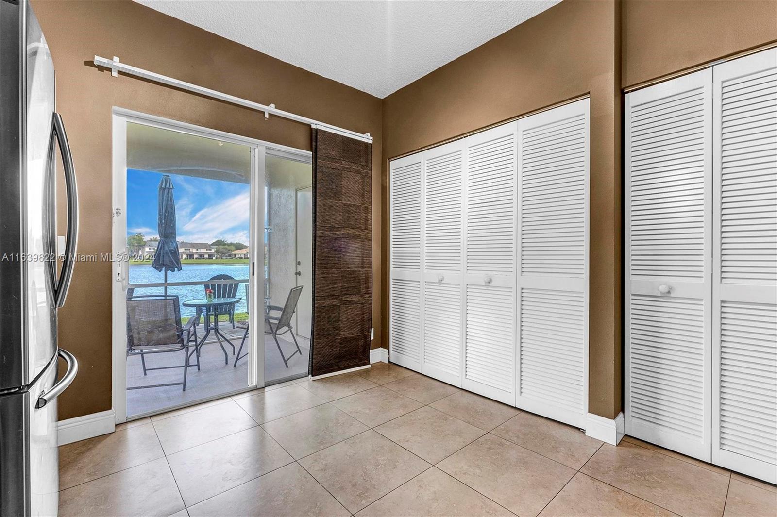 BANYAN OAKRIDGE COMMERCIA - Residential