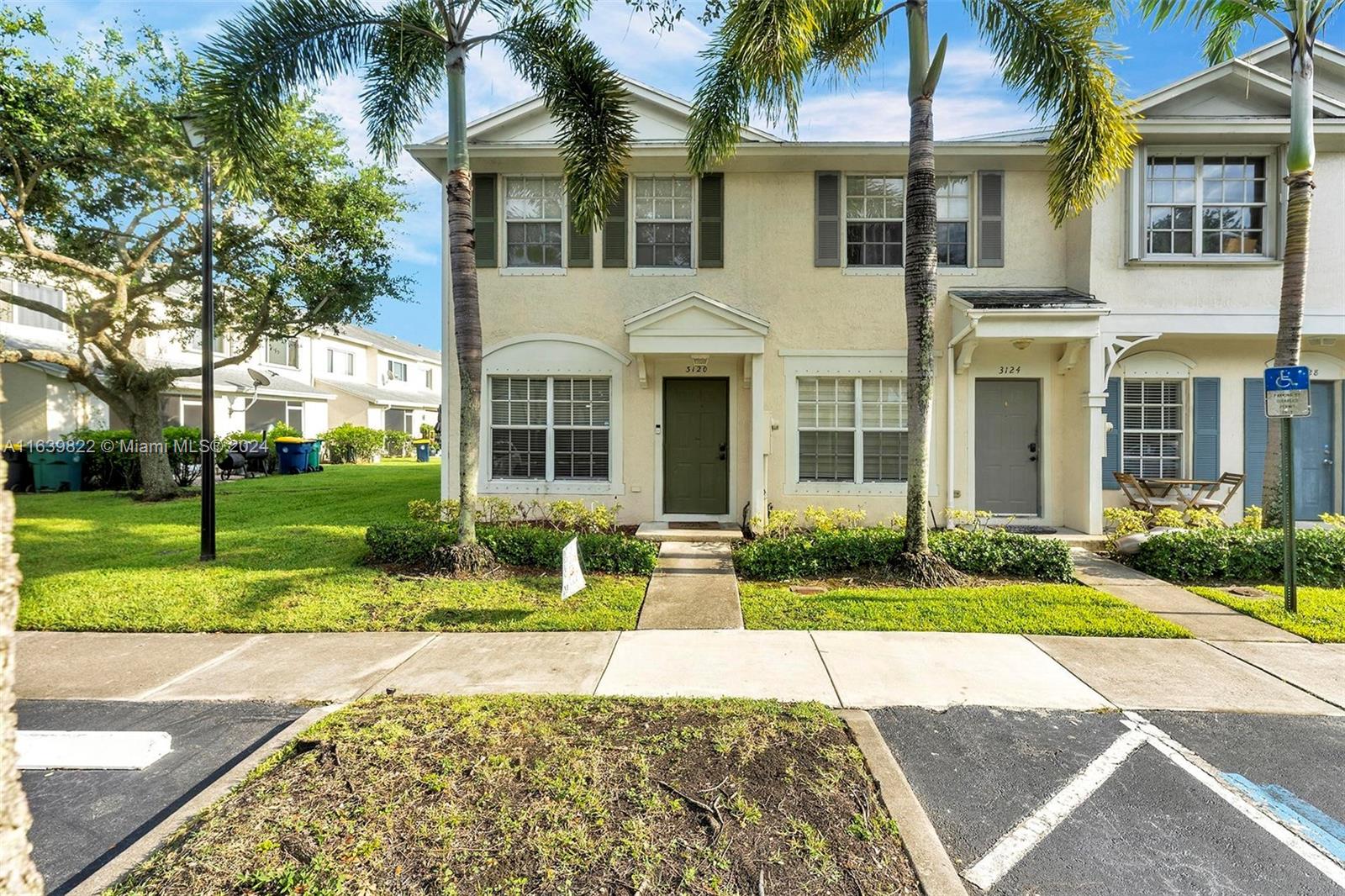 BANYAN OAKRIDGE COMMERCIA - Residential