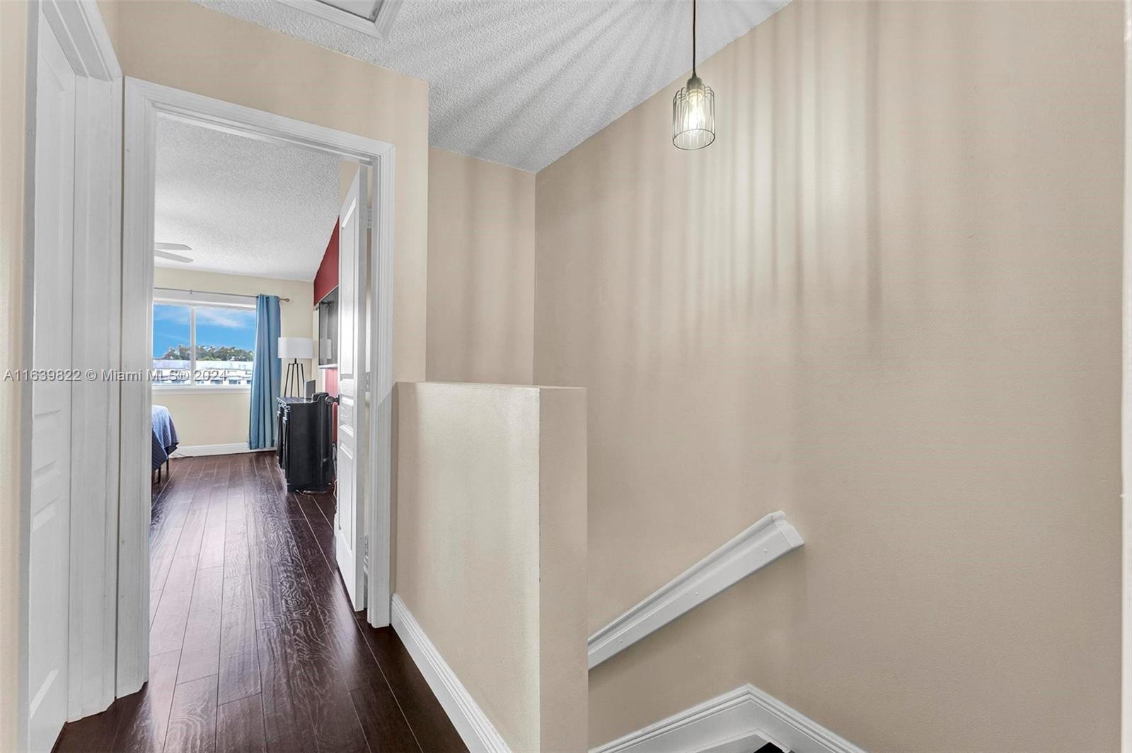 BANYAN OAKRIDGE COMMERCIA - Residential