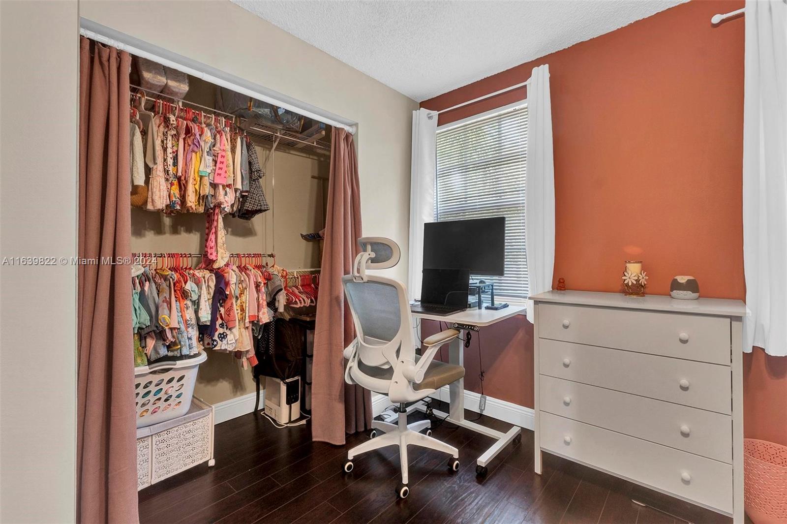 BANYAN OAKRIDGE COMMERCIA - Residential