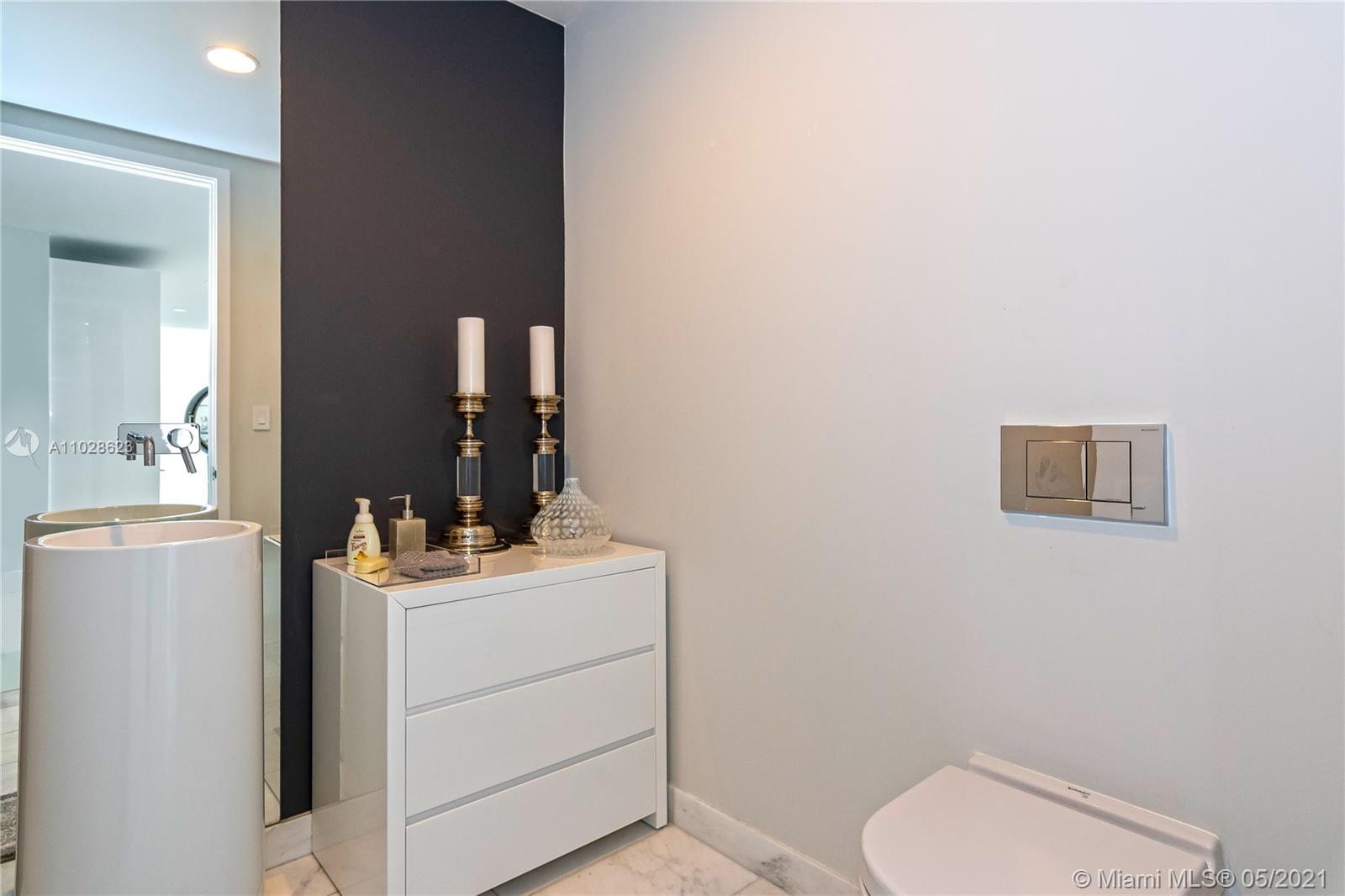 OCEANA BAL HARBOUR CONDO - Residential