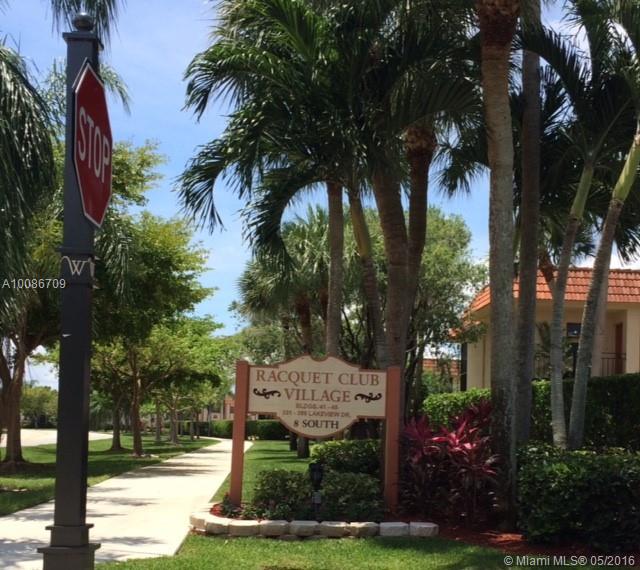 BEAUTIFUL, SPACIOUS 2/2 SECOND FLOOR CORNER CONDO. 1,225 SQ.FT. HUGE MASTER BEDROOM WITH WALK-IN CLOSET PLUS ANOTHER 3 CLOSETS; COZY AND BRIGHT EAT-IN KITCHEN WITH LOT OF STORAGE,SCREENED PORCH AND REAR BALCONY; BAR,NEW REFRIGERATOR, WASHER AND DRYER. AMPLE LIVING/ DINING AREA,TILE FLOOR ALL AROUND, CARPET IN BEDROOMS. SWIMMING POOL ACROSS STREET FREE ACCESS TO BONAVENTURE TOWN CENTER CLUBHOUSE WITH POOLS, TENNIS, GYM LIBRARY AND MORE. ENJOY WESTON A+ SCHOOLS. CONVENIENT LOCATION CLOSE TO MAJOR HIGHWAYS.