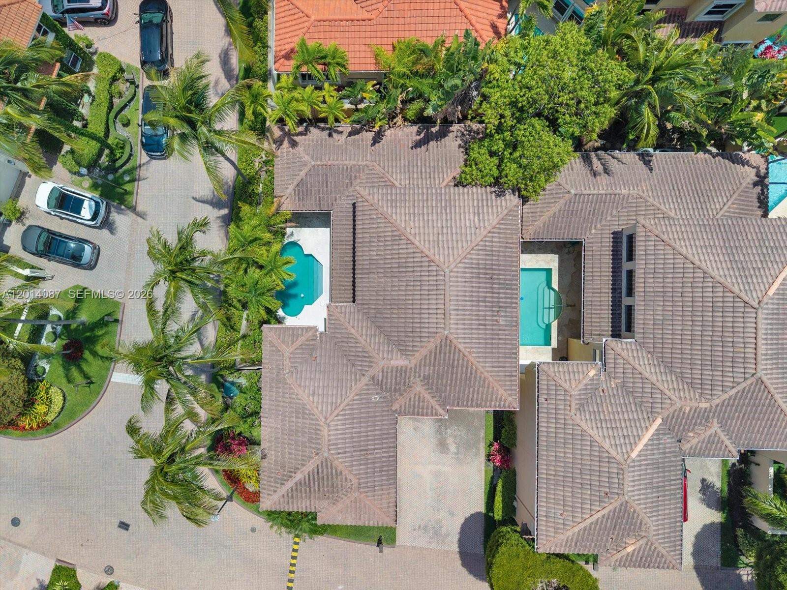 ISLAND WAY - Residential