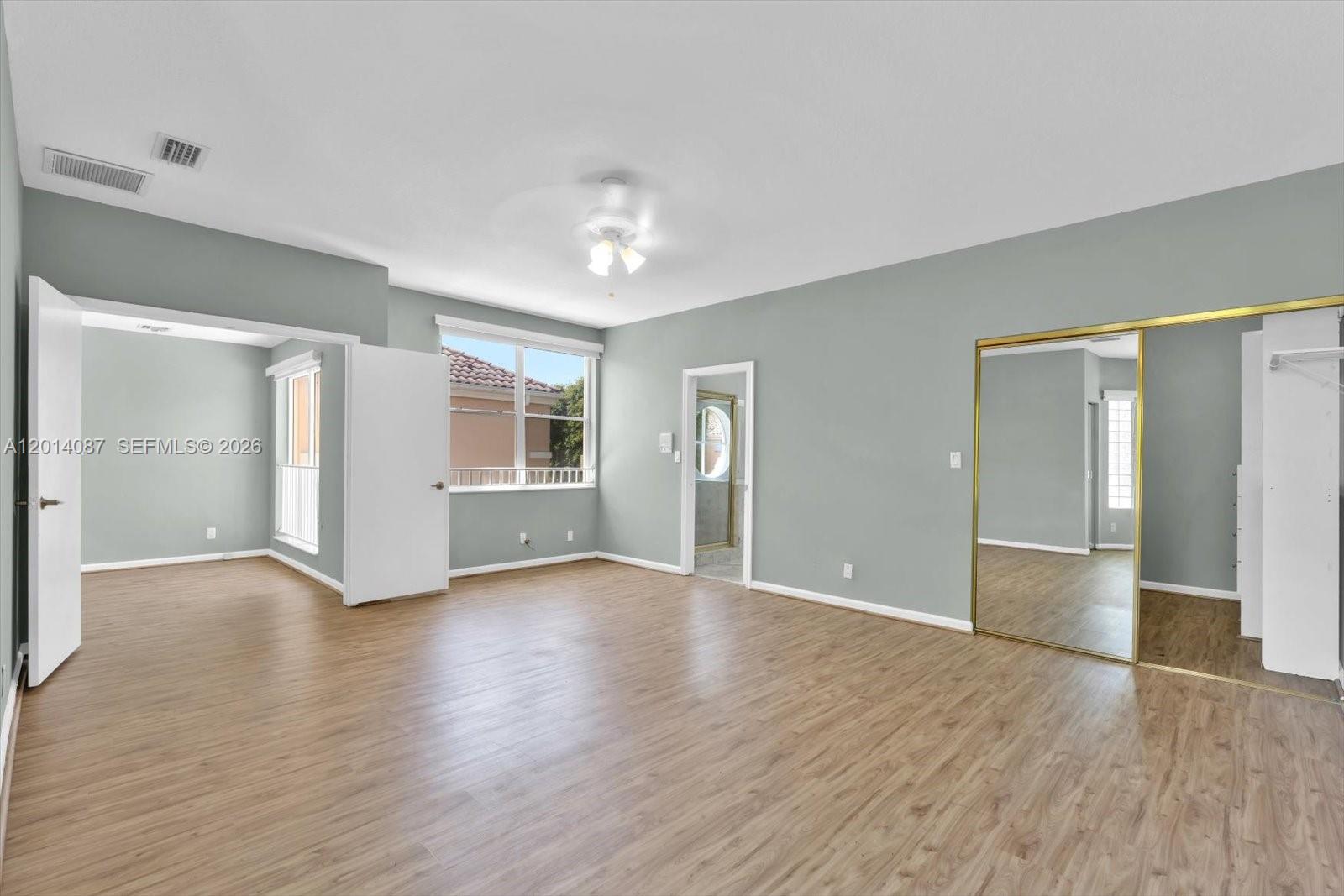 ISLAND WAY - Residential