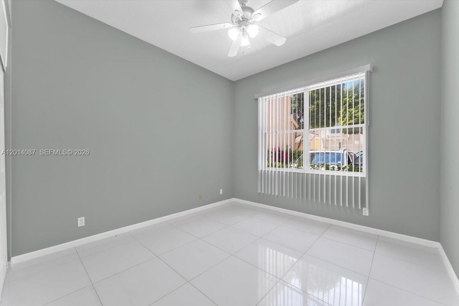 ISLAND WAY - Residential