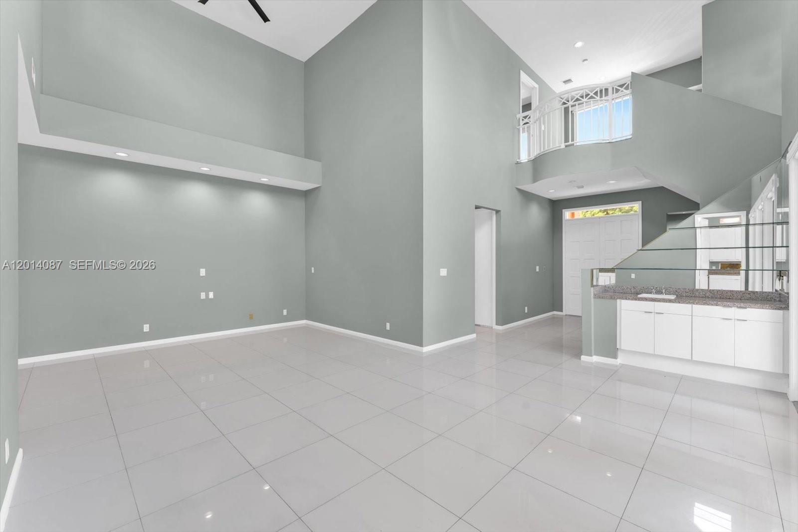 ISLAND WAY - Residential