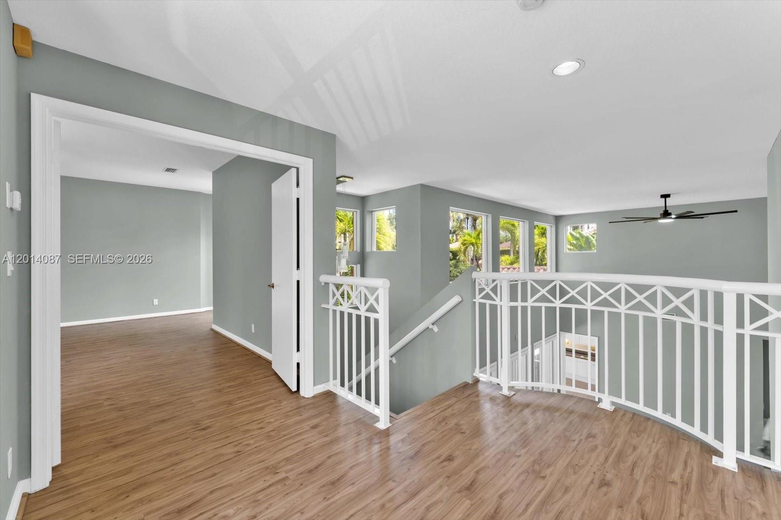 ISLAND WAY - Residential